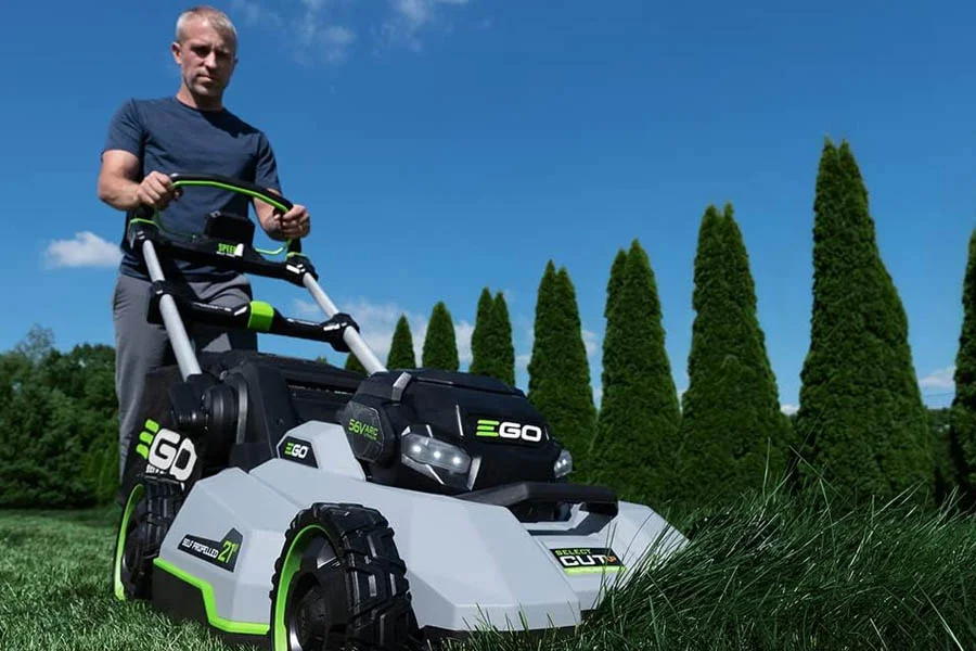 self propelled lawnmower